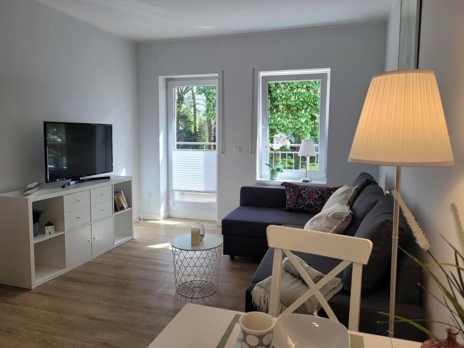 Mit Blick In Den Emsseepark Warendorf Exterior photo