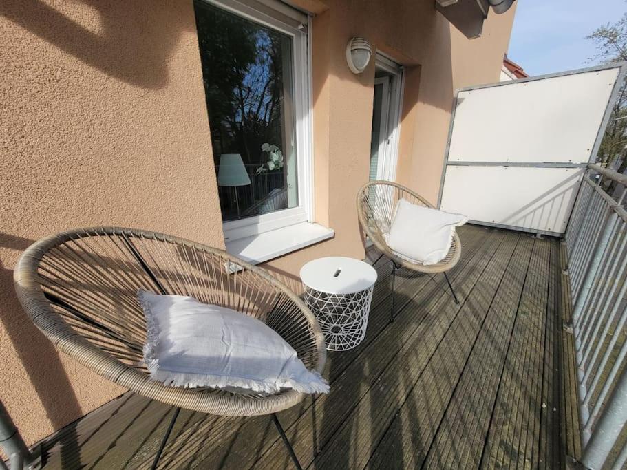 Mit Blick In Den Emsseepark Warendorf Exterior photo